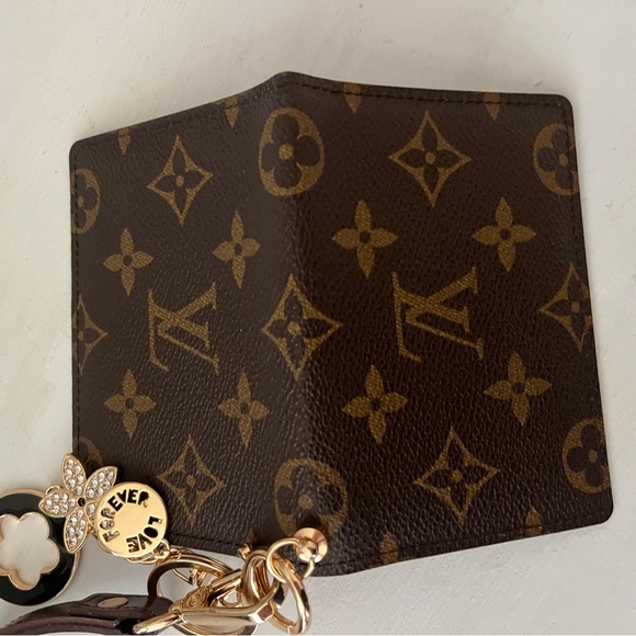 Louis Vuitton cardholder - Picture 2 of 8
